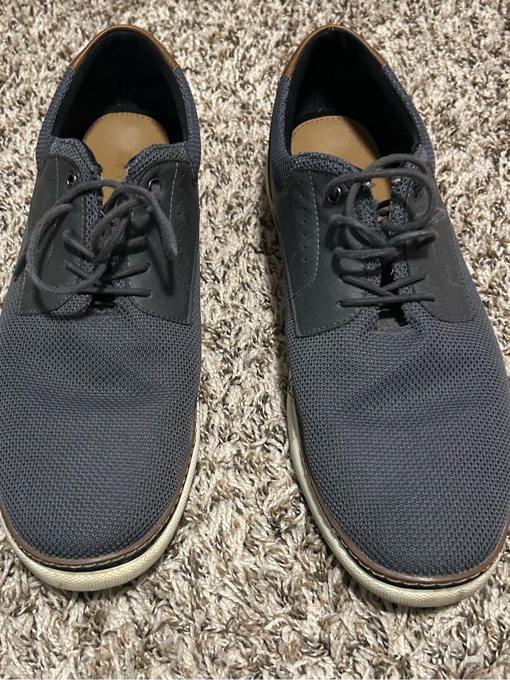 Men's Lace-Up Derby Oxfords in Charcoal